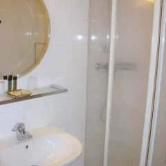 Отель Hôtel Bellevue Paris Montmartre 3* Стандартный номер с различными типами кроватей фото 10