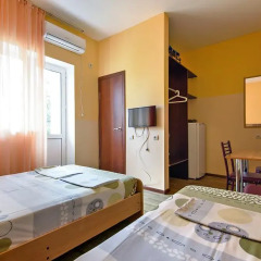 Гостиница Guest House Vinogradnaya 4 в Анапе отзывы, цены и фото номеров - забронировать гостиницу Guest House Vinogradnaya 4 онлайн Анапа сейф в номере