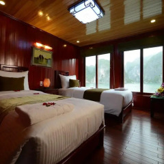 Отель Halong Royal Palace Cruise 3* Номер Делюкс с двуспальной кроватью