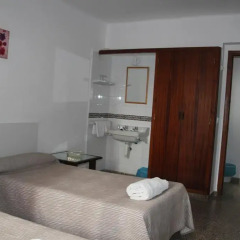 Отель Hostal Las Nieves Стандартный номер с 2 отдельными кроватями (общая ванная комната) фото 10