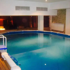 Emerald Hotel бассейн