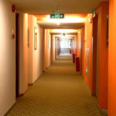 Отель 4th Zhongshan Road Garden Inn 3* Стандартный семейный номер с двуспальной кроватью