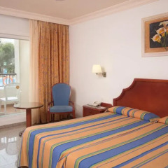 Отель Mac Puerto Marina Benalmádena 4* Стандартный номер с 2 отдельными кроватями фото 8