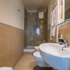 Отель B&B Emozioni Fiorentine 2* Стандартный номер с различными типами кроватей фото 31