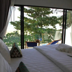 Отель Thai Kamala Beach Front Улучшенный номер двуспальная кровать фото 22