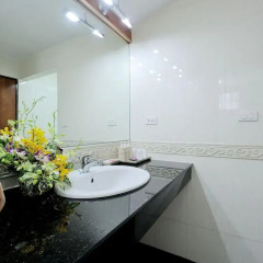 Отель Tropica Bungalow Resort 3* Улучшенное бунгало с различными типами кроватей фото 28