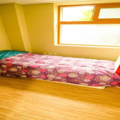 Kimchee Sinchon Guesthouse - Hostel Стандартный номер с различными типами кроватей фото 12
