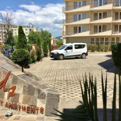 Отель Complex Sands Holiday Apartments Болгария, Солнечный берег - отзывы, цены и фото номеров - забронировать отель Complex Sands Holiday Apartments онлайн парковка