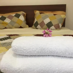 Отель Family & Friends Guest house комната для гостей