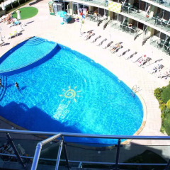 Апартаменты Tomi Family Apartments Солнечный берег бассейн фото 2