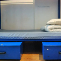 Отель Saint James Backpackers Кровать в общем номере с двухъярусной кроватью фото 7
