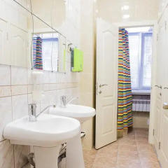 Хостел Евразия Стандартный номер с 2 отдельными кроватями фото 4