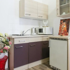 Апартаменты Queens Apartments Студия с различными типами кроватей фото 4