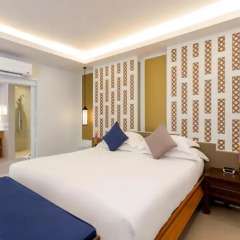 Отель Manathai Surin Phuket Номер Делюкс фото 4