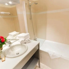Отель Hôtel Champerret Héliopolis 3* Стандартный номер с различными типами кроватей фото 4