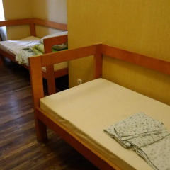 Center Stay Hostel Стандартный номер с 2 отдельными кроватями (общая ванная комната)