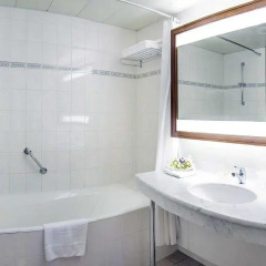Гостиница Holiday Inn Moscow Seligerskaya 4* Стандартный номер с 2 отдельными кроватями фото 4