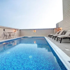 Adamo Hotel Apartments бассейн фото 3