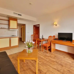 Prestige Hotel and Aquapark 4* Апартаменты разные типы кроватей фото 13