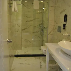 Real House Boutique Hotel Стандартный номер с различными типами кроватей фото 7