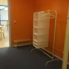 Garage Hostel Кровать в женском общем номере с двухъярусной кроватью фото 3