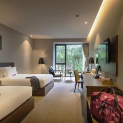 Terracotta Hotel & Resort Dalat 4* Улучшенный номер с 2 отдельными кроватями
