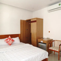 Lee Hotel 2* Номер Делюкс с двуспальной кроватью