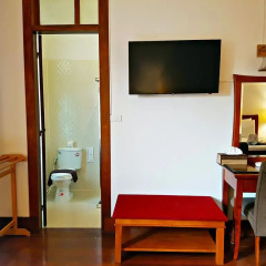 Dinso Mon Hotel 3* Номер Делюкс