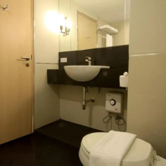 Thee Bangkok Hotel 3* Улучшенный номер с различными типами кроватей фото 8