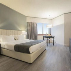 Отель HF Fénix Porto 4* Номер Комфорт с различными типами кроватей фото 3