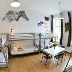 Kiez Hostel Berlin Кровать в общем номере с двухъярусной кроватью фото 11