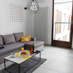 Отель MNH Apartments Kolejowa Польша, Варшава - отзывы, цены и фото номеров - забронировать отель MNH Apartments Kolejowa онлайн комната для гостей фото 2
