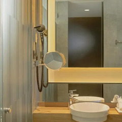 Отель NH Collection Madrid Suecia 5* Номер категории Премиум с различными типами кроватей фото 4