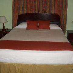 Отель Tropical Court Inn комната для гостей фото 3