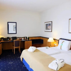Отель Holiday Inn Hamburg 4* Стандартный номер с различными типами кроватей