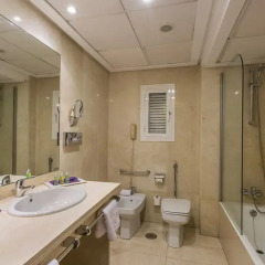 Ayre Hotel Astoria Palace 4* Улучшенный номер с разными типами кроватей фото 4