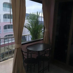 Отель Baan Ketkeaw Guest House 2 2* Улучшенный номер разные типы кроватей фото 11