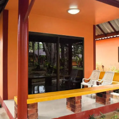Отель Lanta Pearl Beach Resort 3* Бунгало с различными типами кроватей фото 13