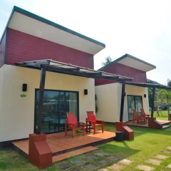 Отель Golden Bay Cottage 3* Бунгало Делюкс с различными типами кроватей фото 30