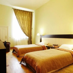 Deluxe Hostel Under The Roof Львов комната для гостей фото 2