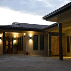 Отель Westfield Homestay Fiji Кровать в общем номере фото 3