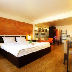 Отель Baan Saladaeng Boutique Guesthouse 3* Люкс с различными типами кроватей фото 11