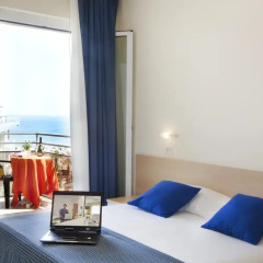 Hotel Fantasy Римини комната для гостей