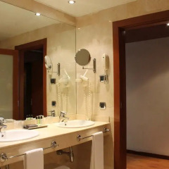 Отель Aparthotel Mariano Cubi Barcelona 4* Полулюкс с различными типами кроватей фото 2