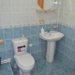 Гостиница Inn Promzheldortrans Улучшенный семейный номер разные типы кроватей фото 11