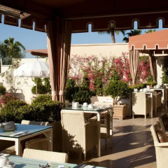 Sunset Tower Hotel 4* Улучшенный номер с различными типами кроватей фото 3