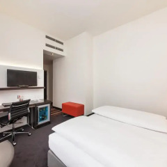Select Hotel Berlin The Wall 4* Стандартный номер с различными типами кроватей фото 4
