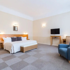 Unitas Hotel 4* Улучшенный номер с двуспальной кроватью фото 3