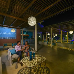 Privilege Aluxes Isla Mujeres Hotel гостиничный бар