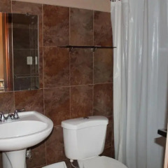 Отель ZZur Lodging Гондурас, Тегусигальпа - отзывы, цены и фото номеров - забронировать отель ZZur Lodging онлайн ванная